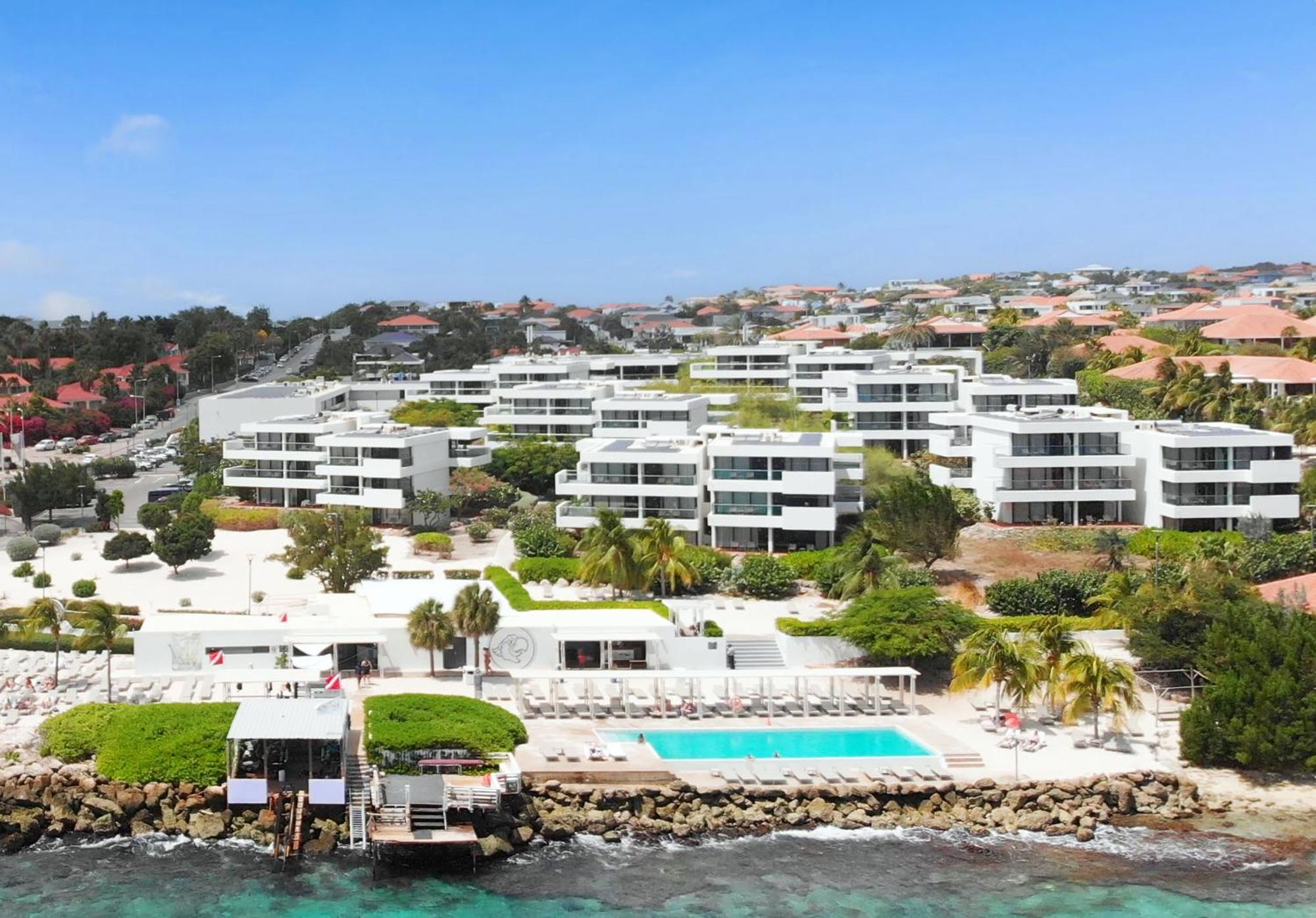 Papagayo Beach Hotel (Adults Only) Виллемстад Экстерьер фото