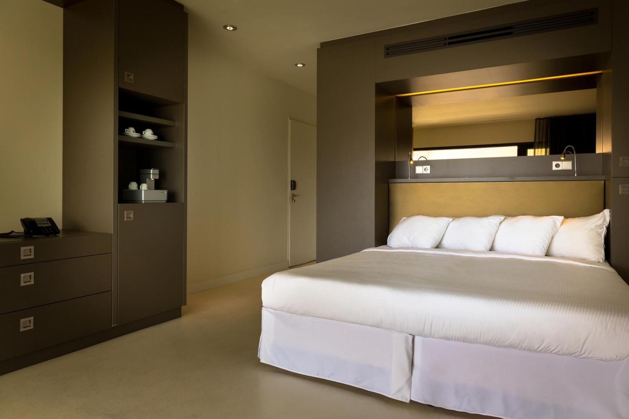 Papagayo Beach Hotel (Adults Only) Виллемстад Экстерьер фото